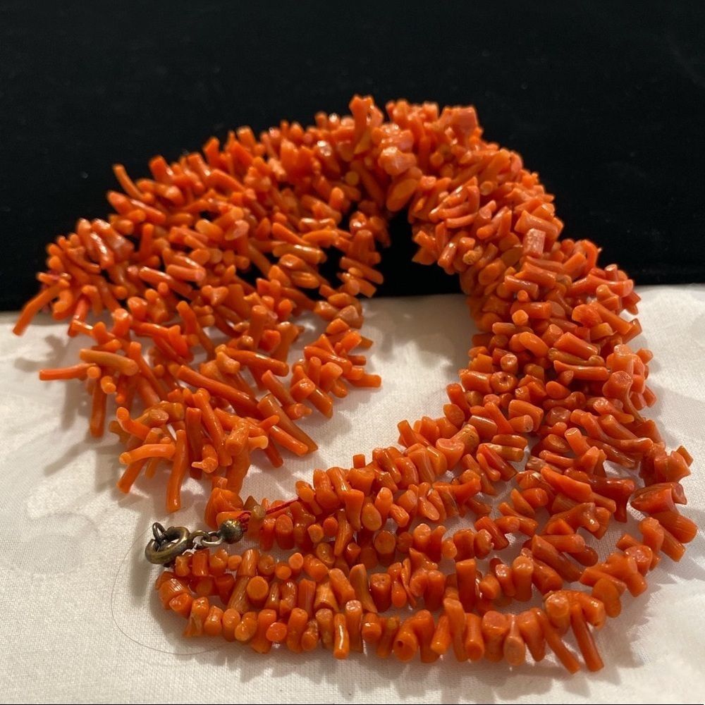 Vintage 3 Strand Natural Branch Coral Necklace - Picture 9 of 11